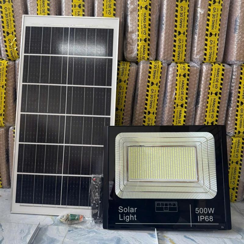   MUA 2 ĐÈN TẶNG 1 DÂY NỐI  1 BỘ Đèn pha năng lượng mặt trời chuẩn công suất 500w vỏ nhôm Bảo hành 3 năm 