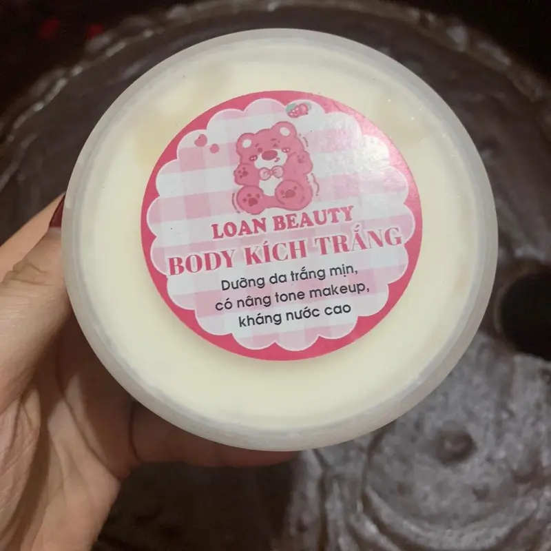 KEM BODY KÍCH TRẮNG HỖ TRỢ DƯỠNG DA MAKEUP 500g 1