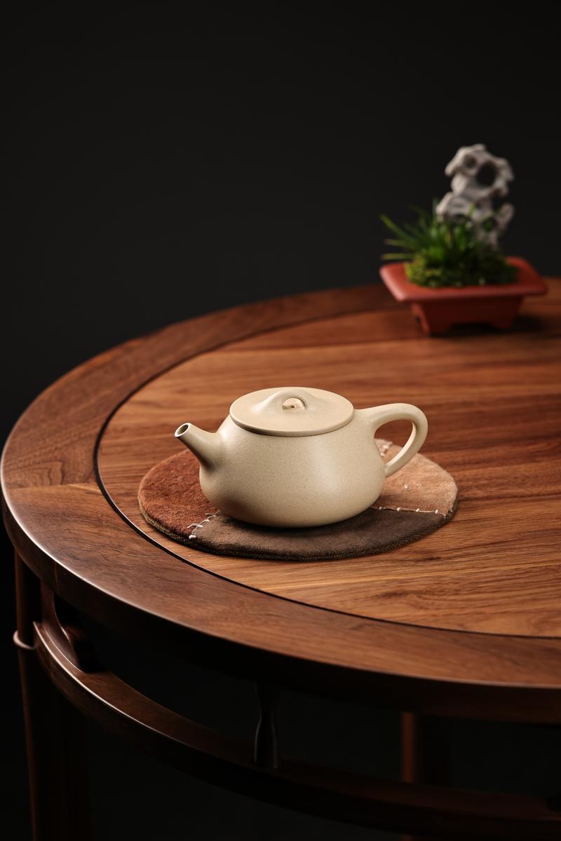 Product Introduction of Chinese Yixing purple clay teapot 100% natural purple clay teapot Huanglongshan Benshan green clay teapot 200 ml 7