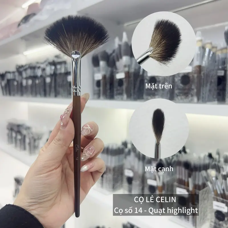Cọ Lẻ Celin Cán Gỗ Tự Nhiên Màu Nâu Với Đầu Cọ Lông Thú 2