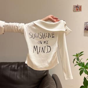 White Women's T-Shirt, Korean-style Off-the-Shoulder Top, Short Women's Top, 2025 Unique and Beautiful Women's Style, Autumn Sexy Girl's Slim-Fit Long-Sleeved Letter Top 3793 Womenswear Streetwear Casual Round Neck Longsleeve