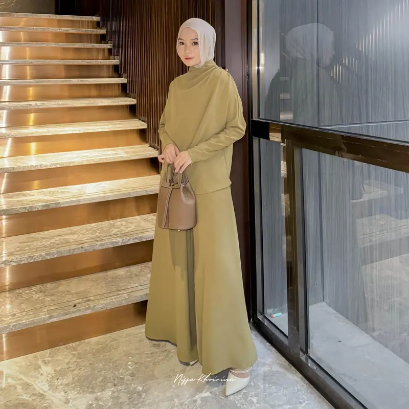 Bynissa-Agni Blouse-Atasan-Blouse-Pleats-Kemeja-Motif-Kancing-Kondangan-Wisuda-Lamaran-Kampus-Hangout -Ootd Hijab-Casual - Elegant - Santai-Remaja - Wanita Baju Muslim  Panjang 4