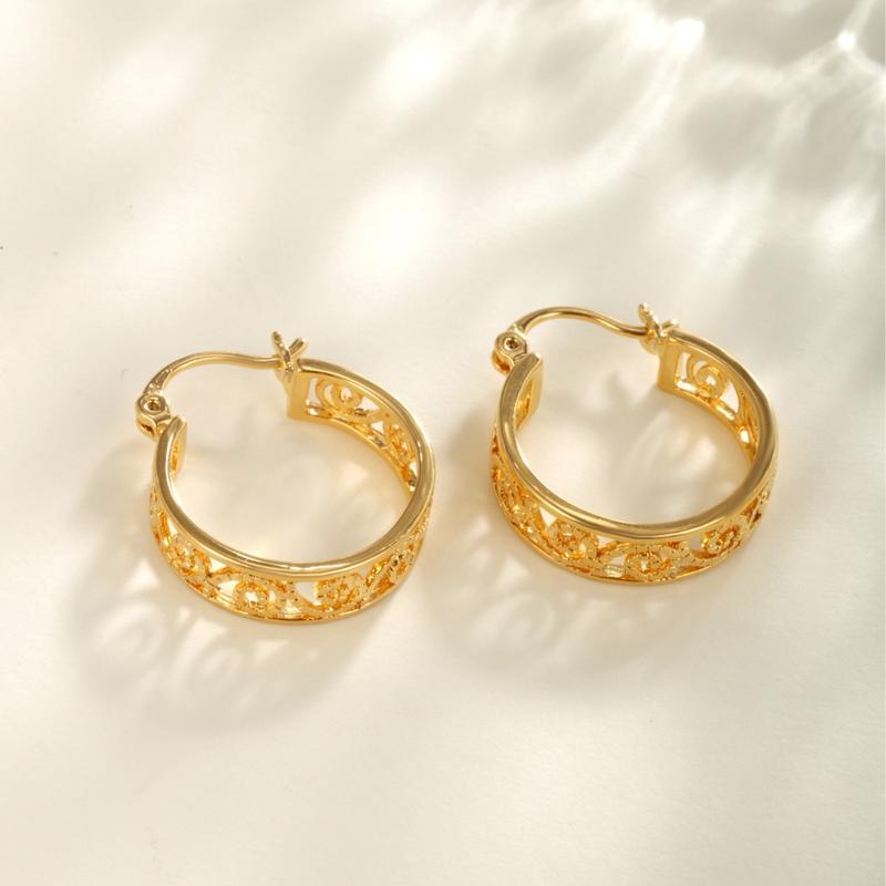 Product Introduction of Imitation Gold Carved Hollow Design, Stylish Hoop Earrings 2