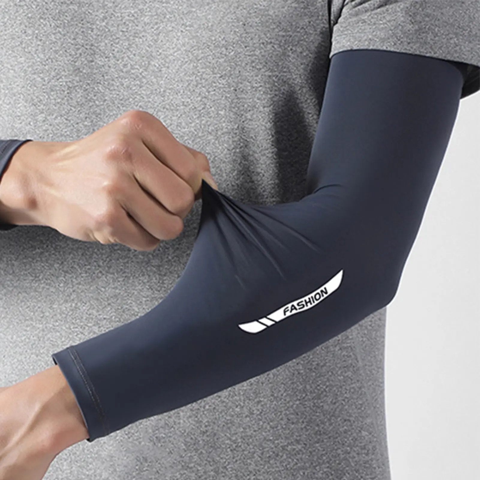 Ice Silk Sports Cycling Arm Sleeves Cover Sun UV Protection Sunscreen Sleeves Men's Cycling Sports Elastic Arm Guards Quick-drying Sweat-absorbent Cooling Sleeves Cover