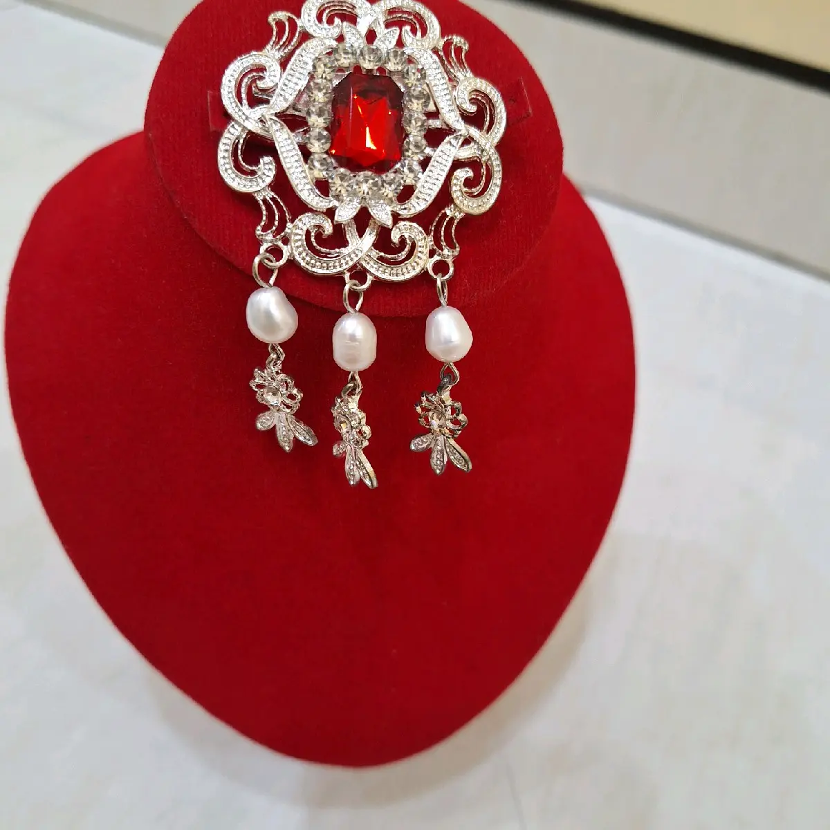 Bros kebaya mutiara air tawar