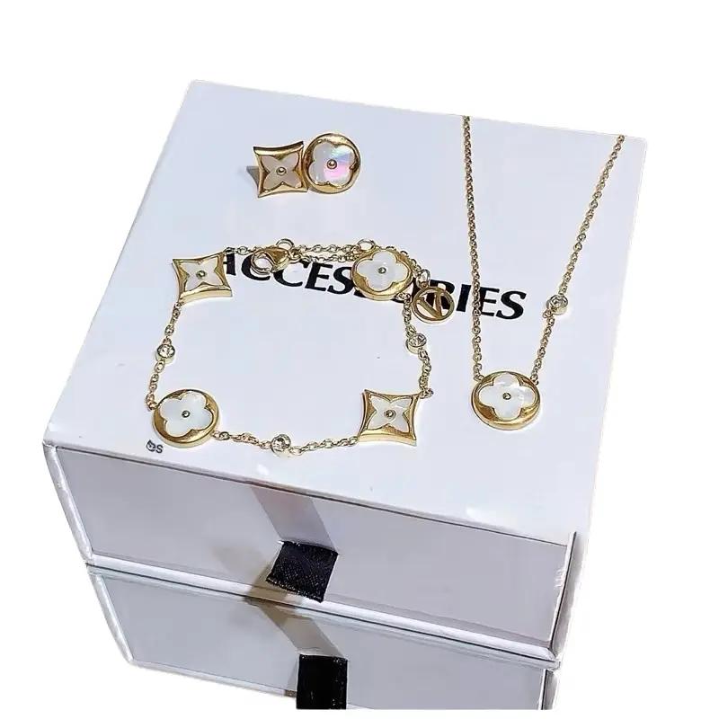 Set xà cừ 4 món ( khuyên tai - dây cổ - vòng tay - nhẫn )