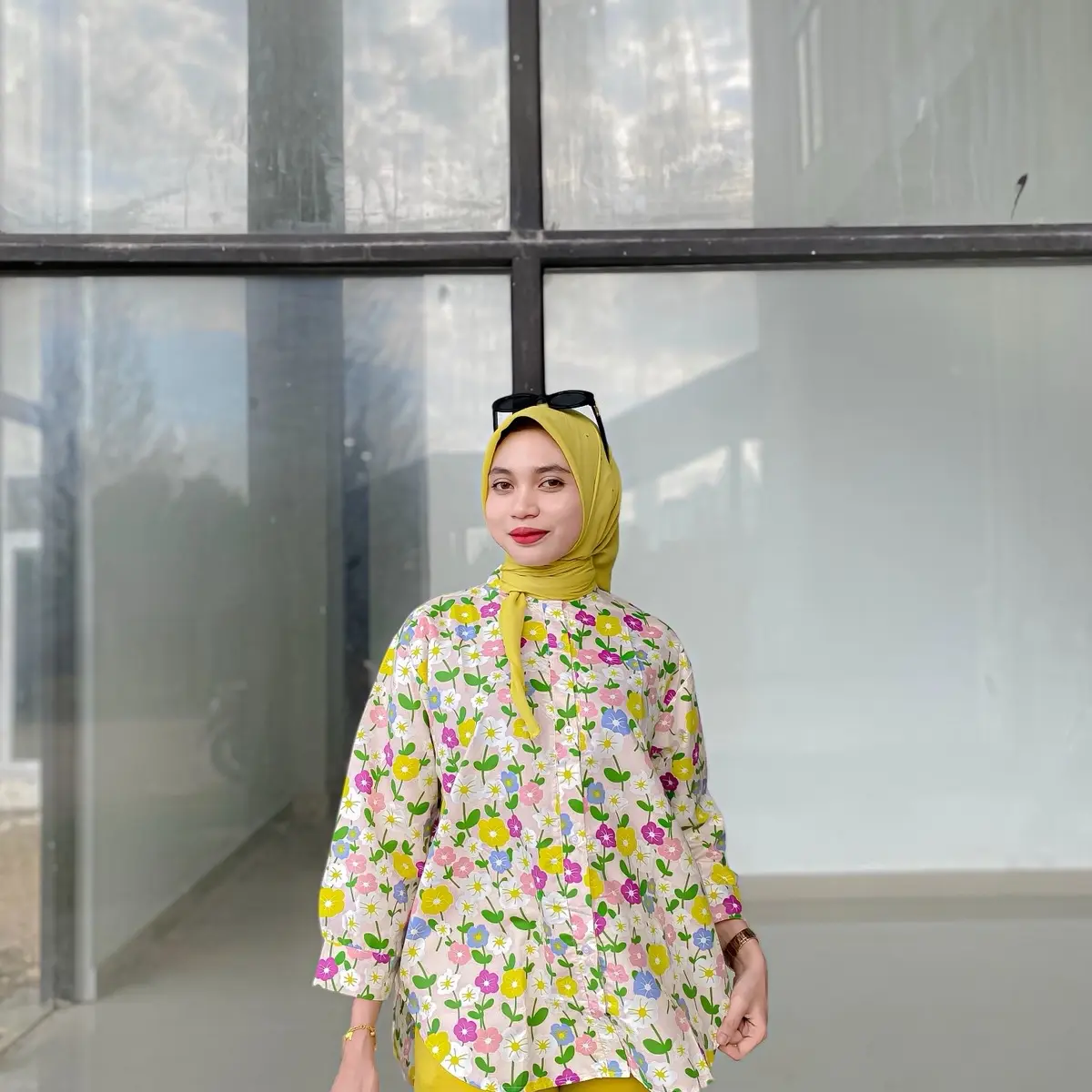 Blouse Zanica pink bunga kuning
