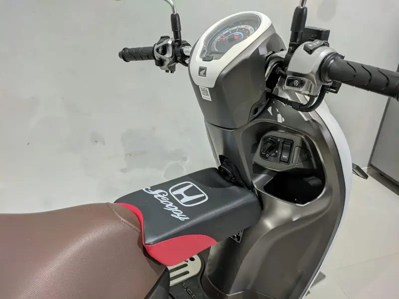 Jok anak motor scoopy 8