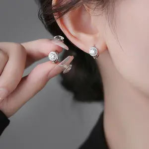 Anting mini bulat klip silver sparkle gaya elegan / aurora crystal mini hoop
