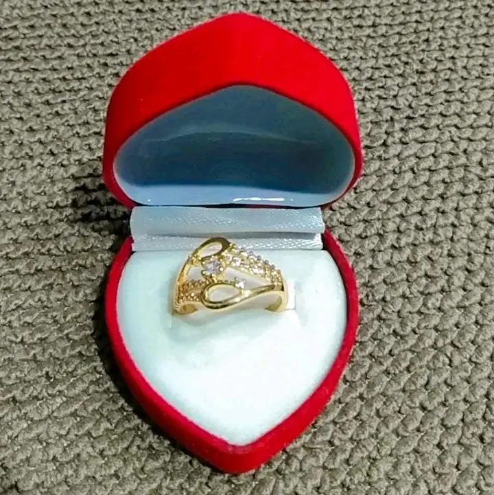Cincin lapis emas Perempuan