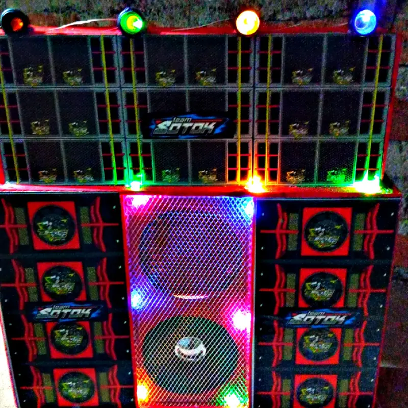 SOUND SYSTEM MINIATUR FULL LAMPU SIAP BUNYI PRODUKSI SENDIRI WARNA MERAH Baterai 3