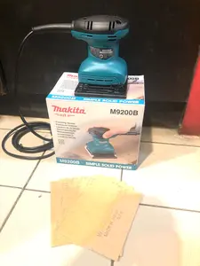 mesin amplas makita M9200B