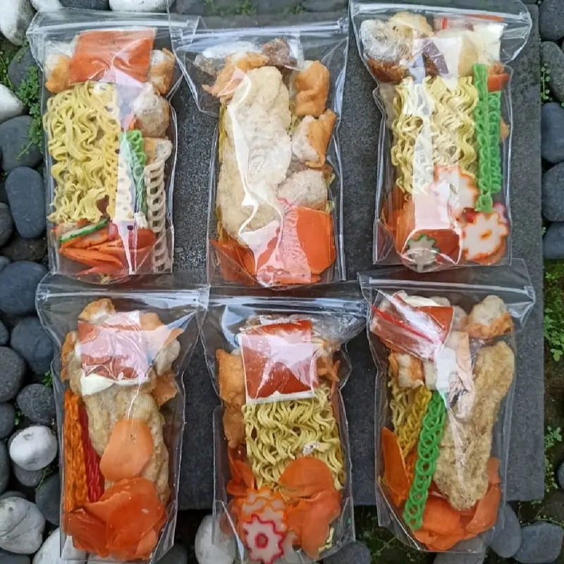 Seblak Instan Pedas dengan Bumbu Cikur dan Chili Oil - Makanan 0