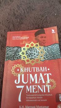 Product Review of Khutbah Jumat 7 Menit berdasarkan Akidah Ahlussunah Wal Jamaah - Edisi Revisi - Marzuqi Mustamar - LN from j**a 0