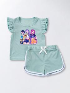 Conjunto de dos piezas para niñas con estampado “K‑Pop Demon Hunters”, top ajustado casual de manga corta y shorts elásticos, ideal para el verano y la diversión.