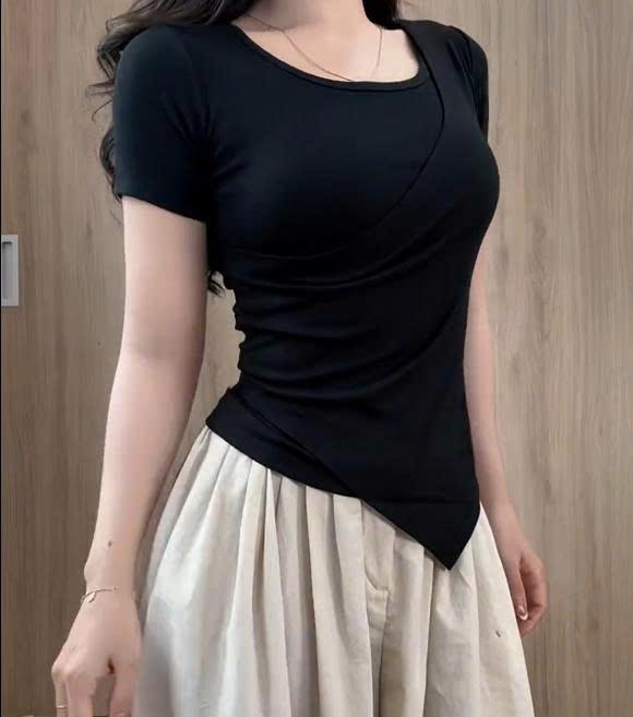 Áo thun nữ  phối viền thiết kế dây rời thắt eo vạt xẻ tà vải tăm hàn ôm body thiết kế trẻ trung năng động cho chị em đi chơi | BigBuy360 - bigbuy360.vn