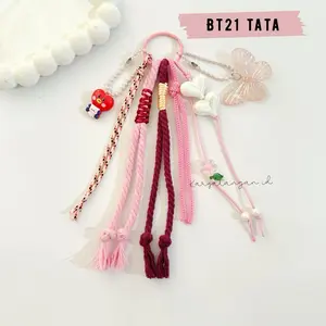 Gantungan Tas Macrame - BT21 Macrame Promo ! Bag Charm Gantungan Kunci Keychain Carabiner,  Tali Tiga Layard Macrame Aesthetic Tas Lucu Souvenir Warna Warni Cantolan