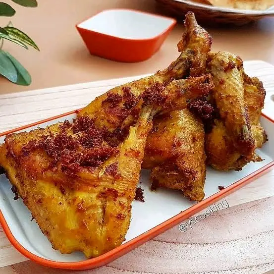 AYAM UNGKEP BUMBU KUNING INSTAN SIAP GORENG