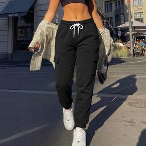 Pantalón Cargo Mujer Tiro Alto Corte Ajustado en Tobillo Cintura con Cordón en Rosa Chicle para Look Urbano y con Actitud