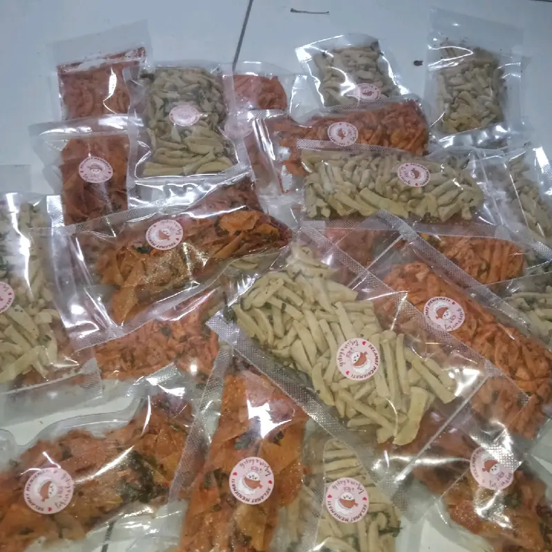 Keripik Kering Basreng Pedas Daun Jeruk Snack Makanan - Food 3