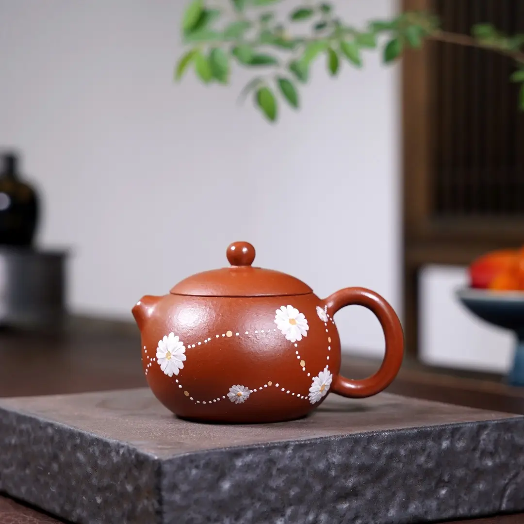 Chinese Yixing purple clay teapot 100% natural purple clay teapot zhuni siting teapot 130 ml