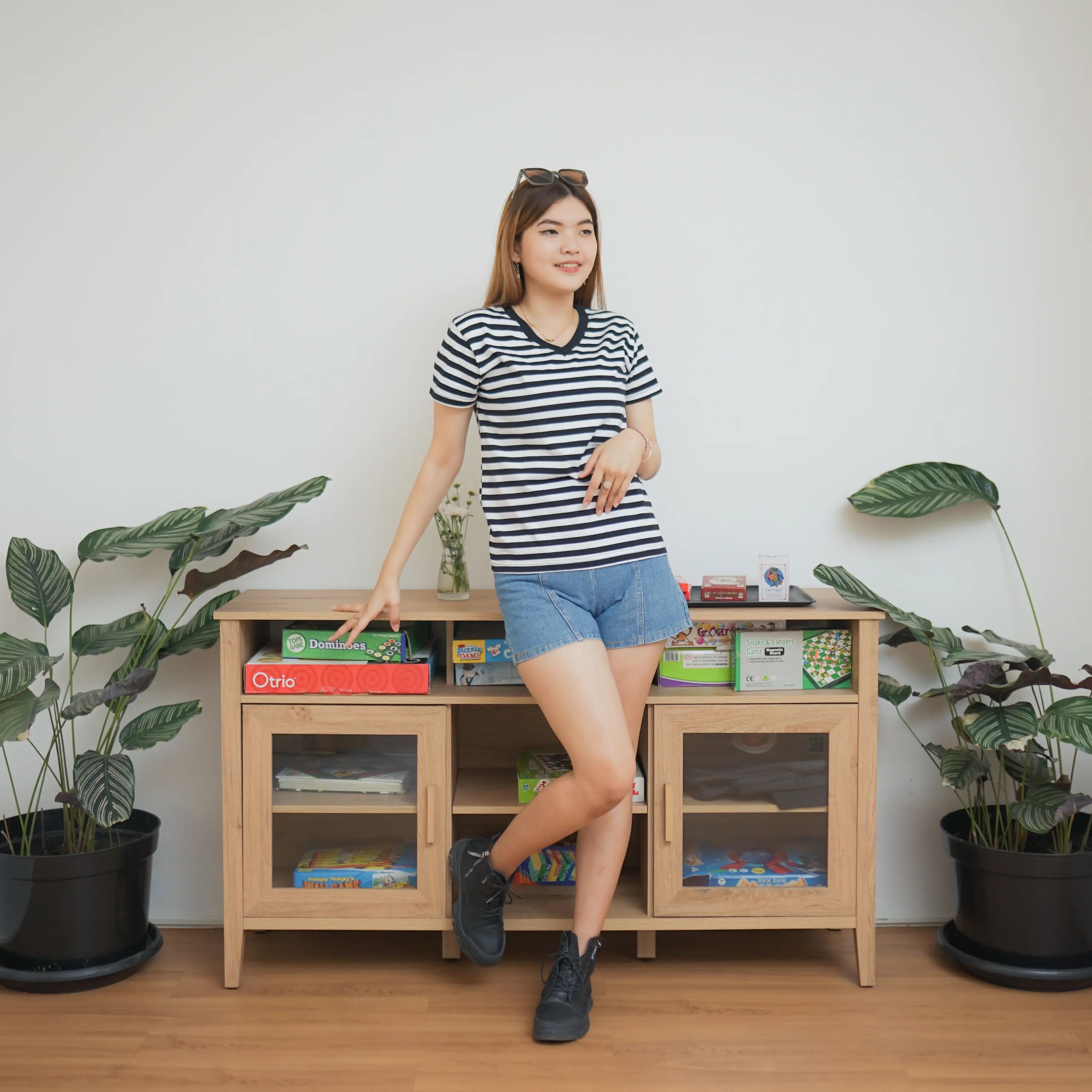 Hanya Atasan STRIPE V-neck T-Shirt Leher V Garis Salur Atasan Wanita Dewasa Top Cotton Combed Setrip Katun Pendek Kaos Baju Cewek