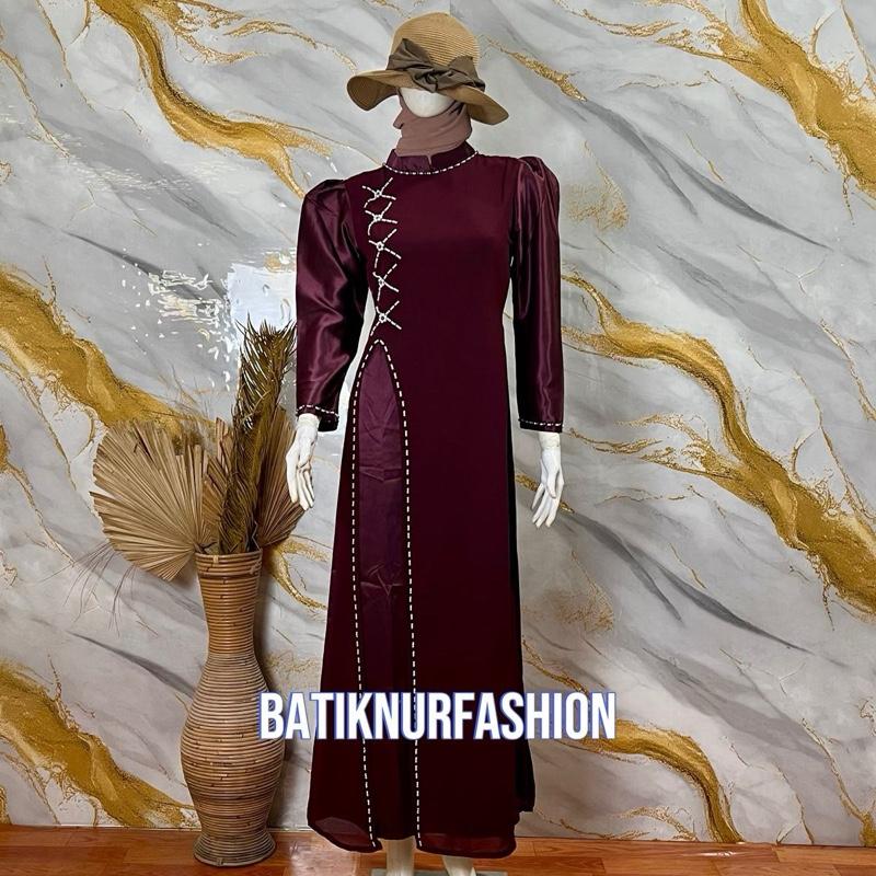 Batiknurfashion.(COD) Nadia dress mewah kondangan // bridesmaid// Gaun mewah// baju kondangan wanita 2024 // Bajukondangan mewah dan elegan// ootd// baju kondangan warna burgundy // Ootd berhijab //bridesmaid dress  Gamis  Pesta Wanita 3