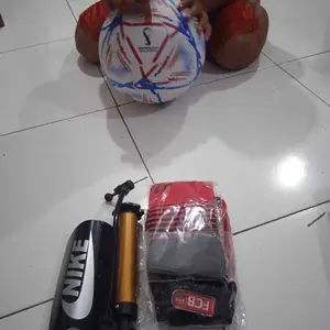 Bola sepak pildun paket lengkap, bola kaki anak gratis alat pompa, sarung tangan, deker. Ball Outdoor
