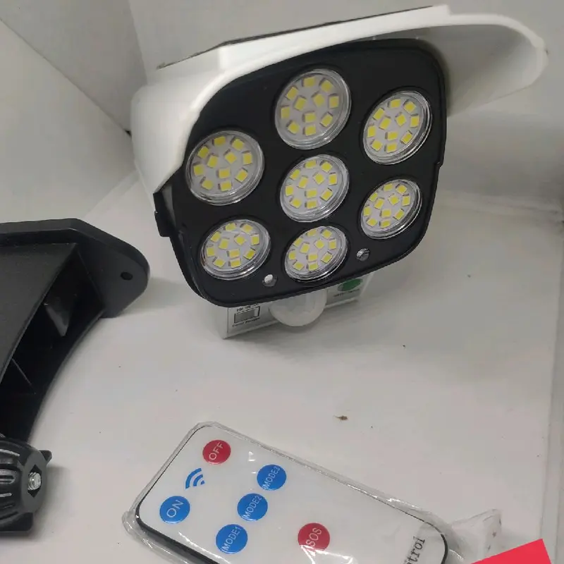 Lampu tenaga matahari sensor gerak model cctv 3
