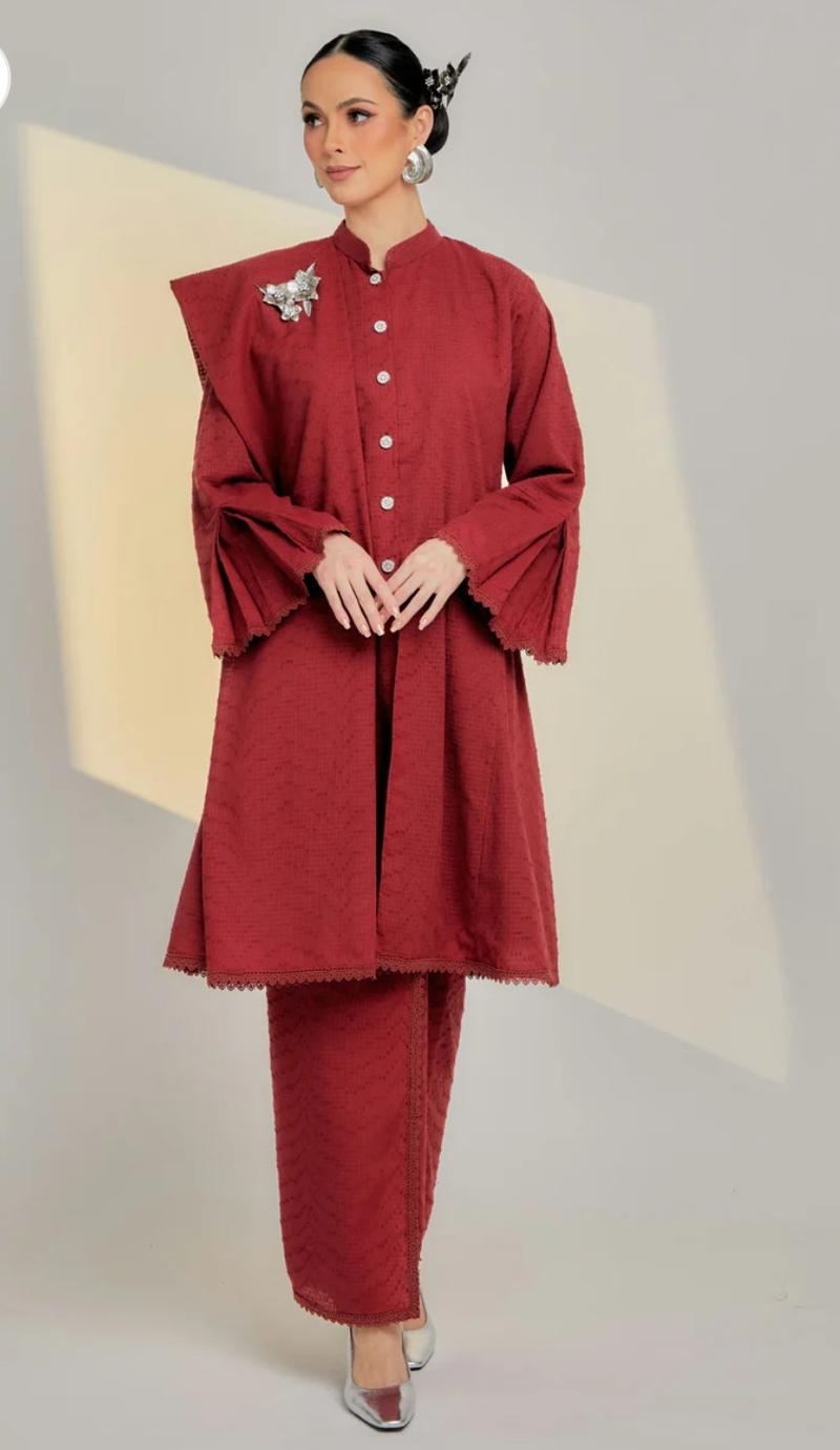 Product Introduction of Bidasari Kebarung Embroidery With Selendang Set "NEW" 5