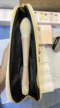Product Review of Aeris Beauté Flawless On The Go Bundle | 1 Set Bundle Paket Hemat Brush Spons Make Up Travel Portable Multifungsi from c**y 3