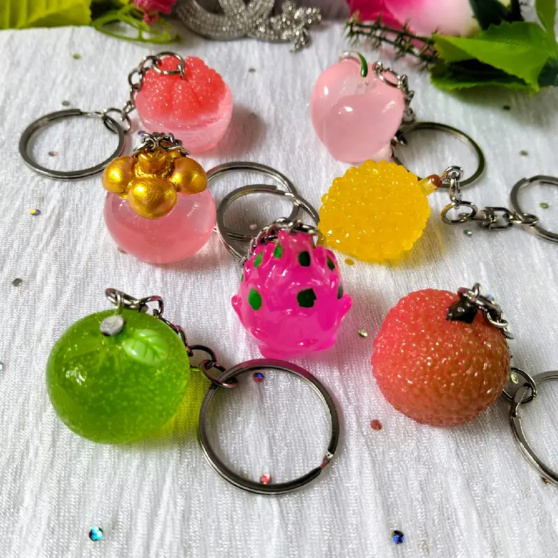 ganci buah buahan co saat dilive. ganci buah buah glow in the dark bisa menyala dikegelapan,bahan terbuat dari resin Toys Doll 0
