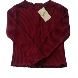 cardigan anak dri bahan wafflr premium lmbut nyamn di pakai bisa di cuci pake mesin cuci