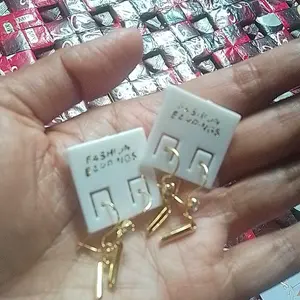 Anting Berlapis Emas Permata Ada Bandulnya Macam Macam Model Kategori Pertama