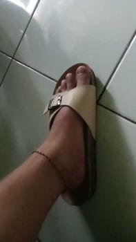 Product Review of sandal nevada wanita sendal slop wanita terbaru Kasual sandalpuyuhfladeo from z** 0