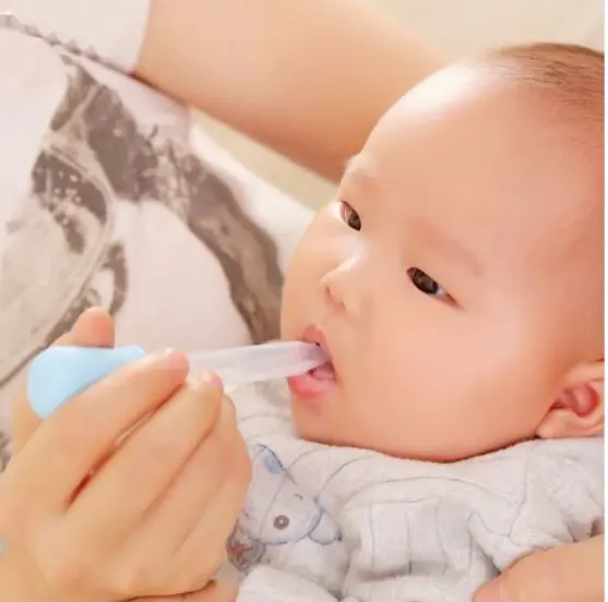 COMBO 10 ống bón sữa/ thuôc cho bé 5ml có chi vạch
