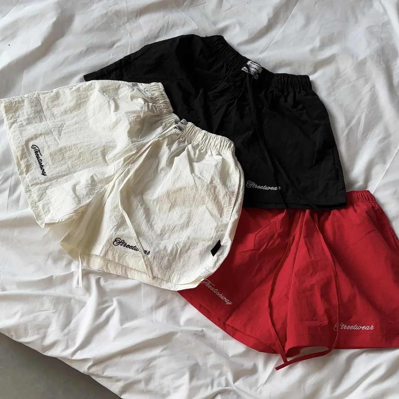 Quần Short Dù Premium ống rộng form trên gối – Thêu ” Theslickway”- Local Brand THE SLICK WAY UNISEX