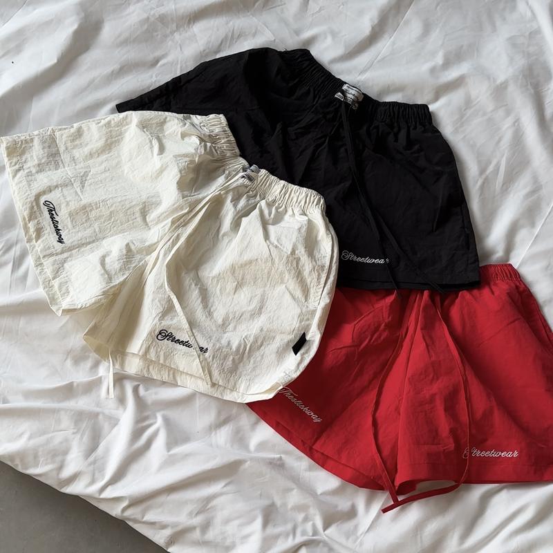 Quần Short Dù Premium ống rộng form trên gối - Thêu " Theslickway"- Local Brand THE SLICK WAY UNISEX