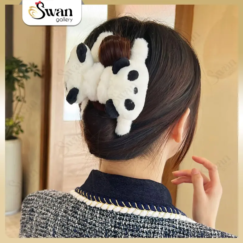 Jepit Karakter Panda Lucu Bulu Halus Jedai Anak Dewasa Gaya Korea Fluffy Boneka Panda Aksesoris Hair Claw Aesthetic 5