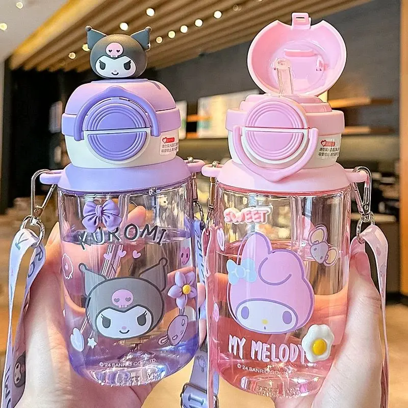 [Mskshop] Botol Minum Motif Sanrio Tali Panjang Handle Kuromi 650ml/ Botol Minum Anak Sekolah 0