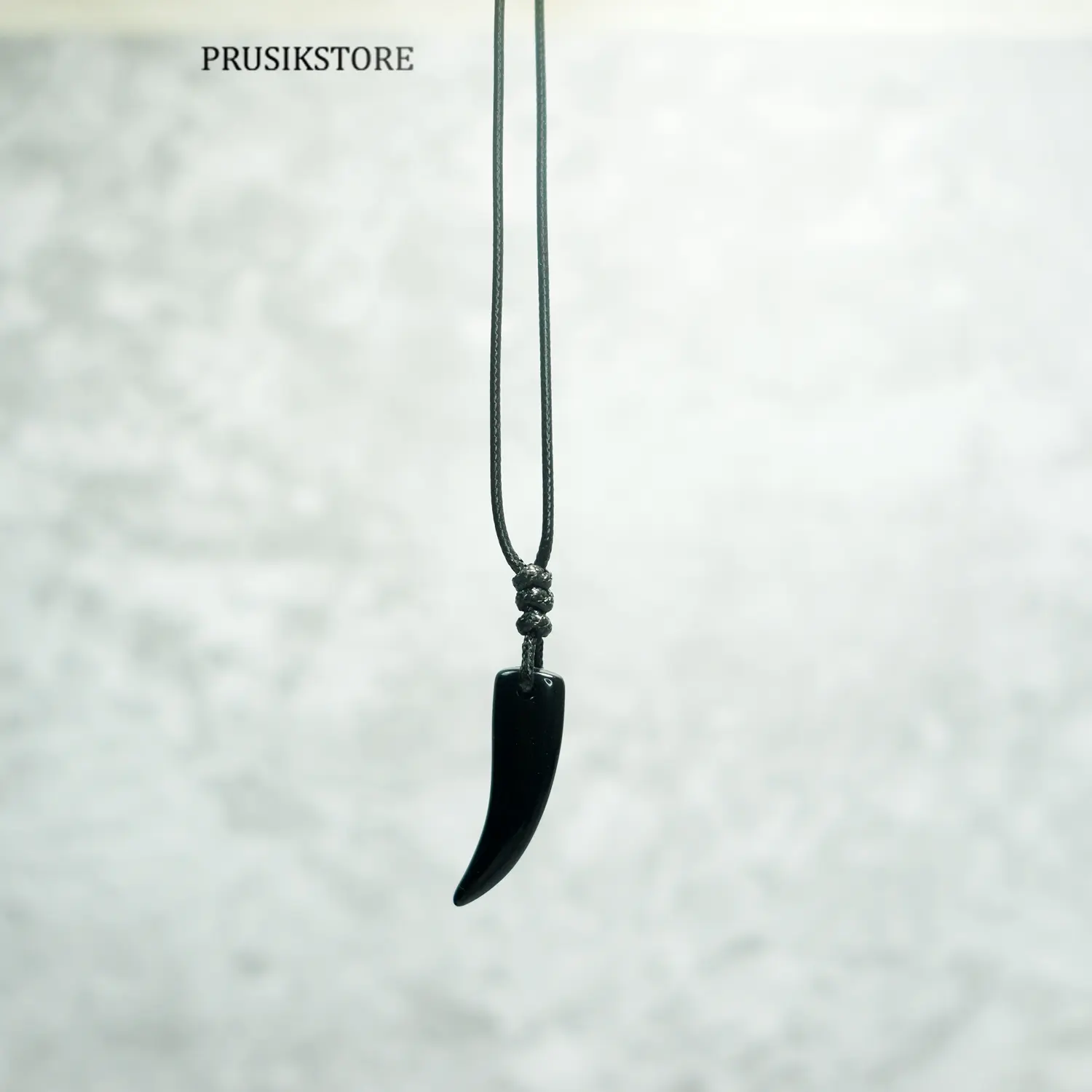 kalung Tali Pria Liontin Taring