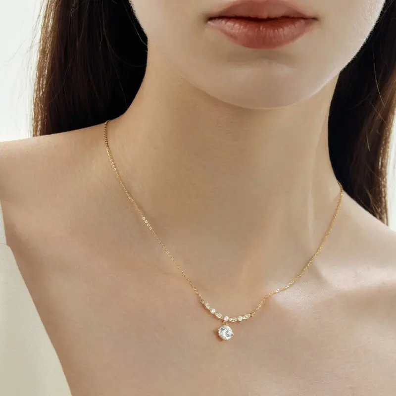 Kalung Titanium Anti Karat Wanita Berlian Penuh Ceruk Rantai Tulang Selangka Mewah Ringan Temperamen Kalung Serbaguna