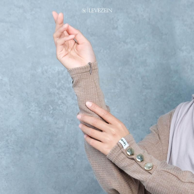 Ayana Abaya Batwing Syar’i Bahan Skylar Knit by Levezein (Gamis Haji Dan Umroh) 3