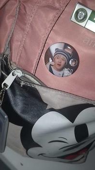 Product Review of kpop pin peniti (dapet pc + freebies) from r**_ 0