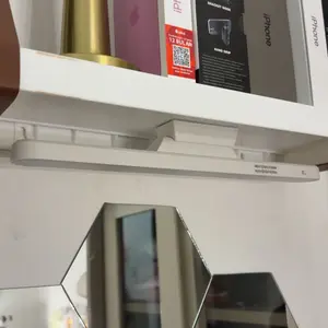 Lampu meja lampu LED kontrol jarak jauh lampu magnetik lampu lemari isi ulang lampu meja 3 tingkat pengaturan warna untuk belajar