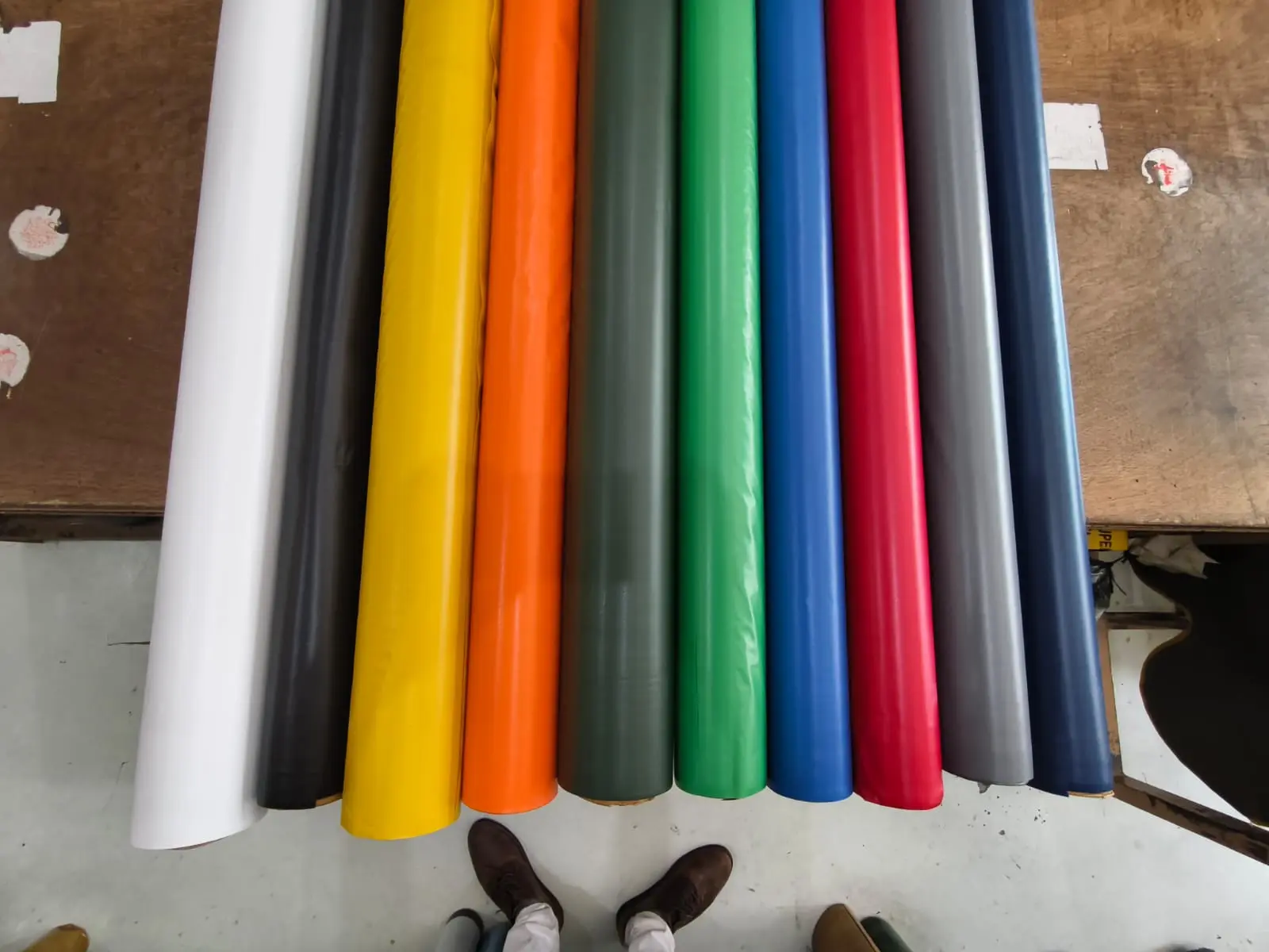 PVC sheet warna hpl lokal pelapis furniture lebar 137 cm