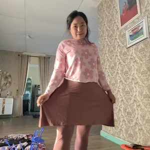 Rok Legging Polos Wanita, Bawahan Olahraga Outdoor yang Dikenal dengan Kepraktisan dan Kenyamanan