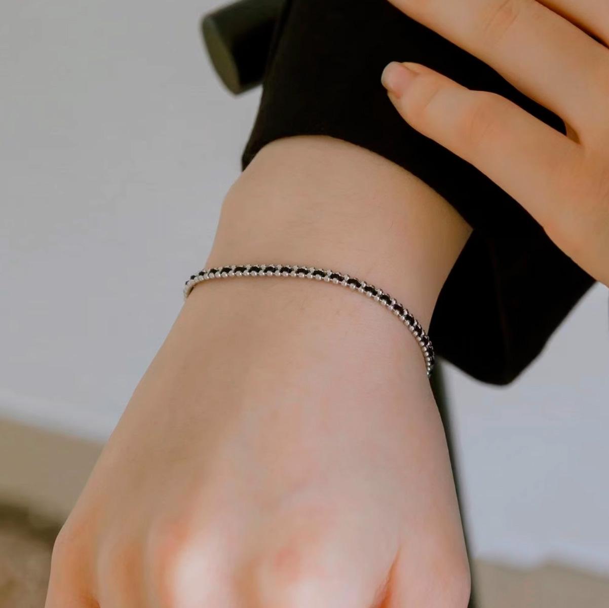 Gelang pasangan gaya kuno dari baja titanium 18K, tenunan tangan untuk wanita dan pria, gelang keberuntungan yang bisa disesuaikan panjangnya 15+5 cm, gelang emas/ hitam sederhana, aksesori modis, juga bisa digunakan sebagai gelang kaki