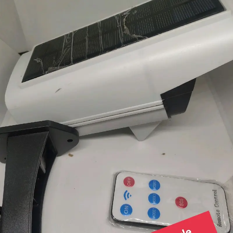 Lampu tenaga matahari sensor gerak model cctv 2