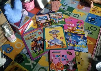 Product Review of Buku Cerita Dongeng Anak FULL COLOUR Bergambar Indonesia Inggris Seri Cerita Dunia Books from n**n 1